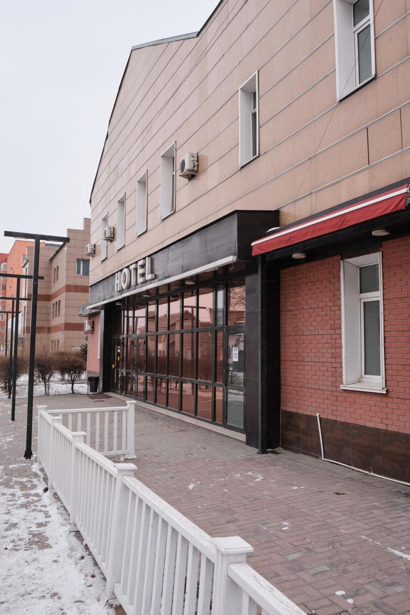 Hotel Europa Semei Exterior foto